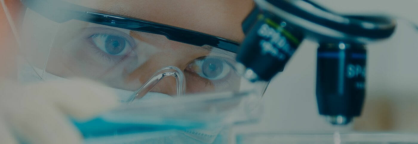 Digital visualization of pharmacogenomics showing connected images of DNA sequencing, lab research, medical imaging, and personalized medicine, symbolizing genetic influence on drug response.